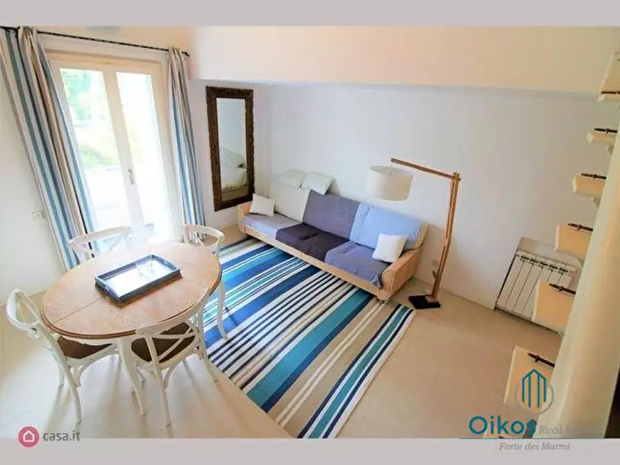 Immagine 2 di Appartamento in vendita  a Forte Dei Marmi