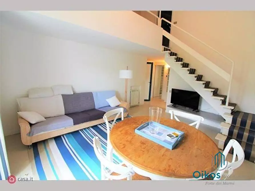 Immagine 1 di Appartamento in vendita  a Forte Dei Marmi