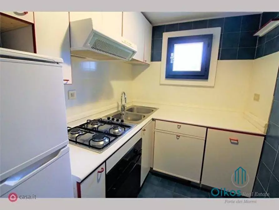 Immagine 4 di Appartamento in vendita  a Forte Dei Marmi