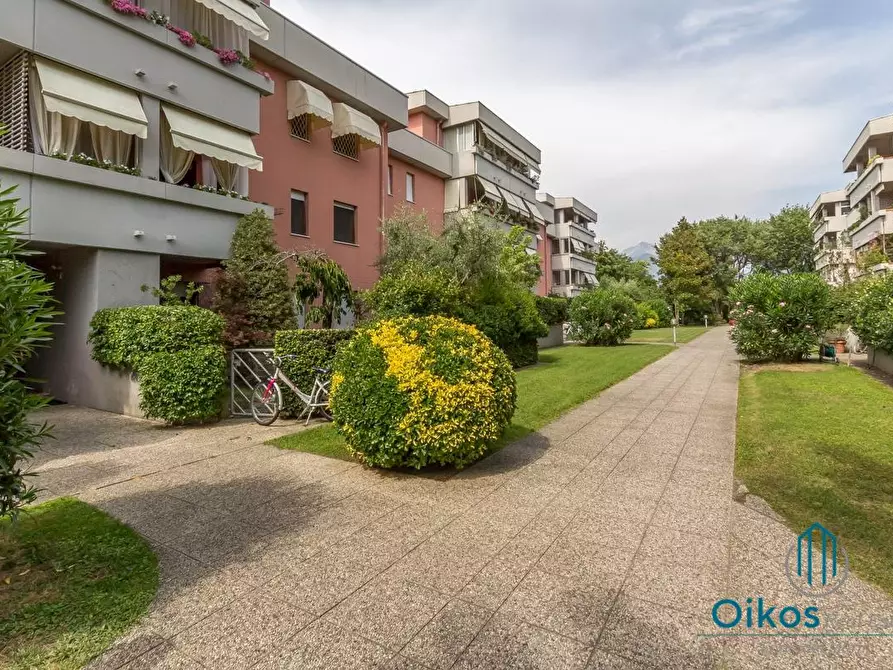 Immagine 22 di Appartamento in vendita  a Forte Dei Marmi