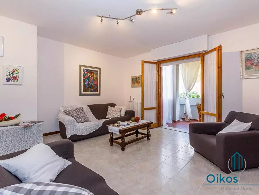 Immagine 5 di Appartamento in vendita  a Forte Dei Marmi