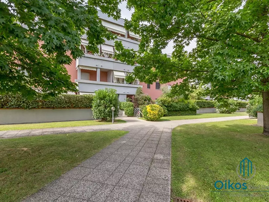 Immagine 23 di Appartamento in vendita  a Forte Dei Marmi