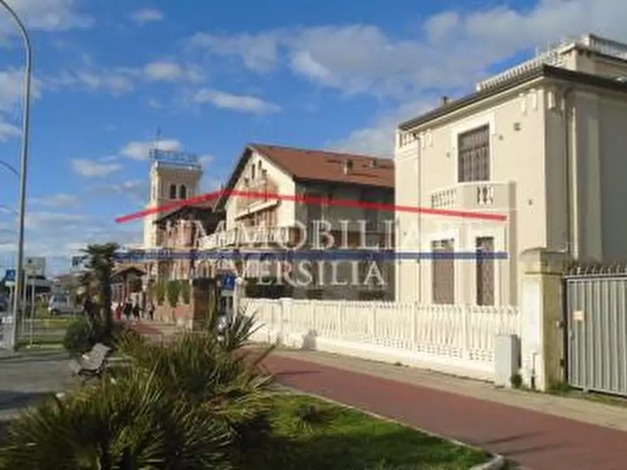 Immagine 10 di Casa indipendente in vendita  a Massa