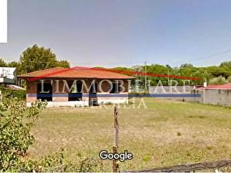 Immagine 2 di Casa indipendente in vendita  a Massa