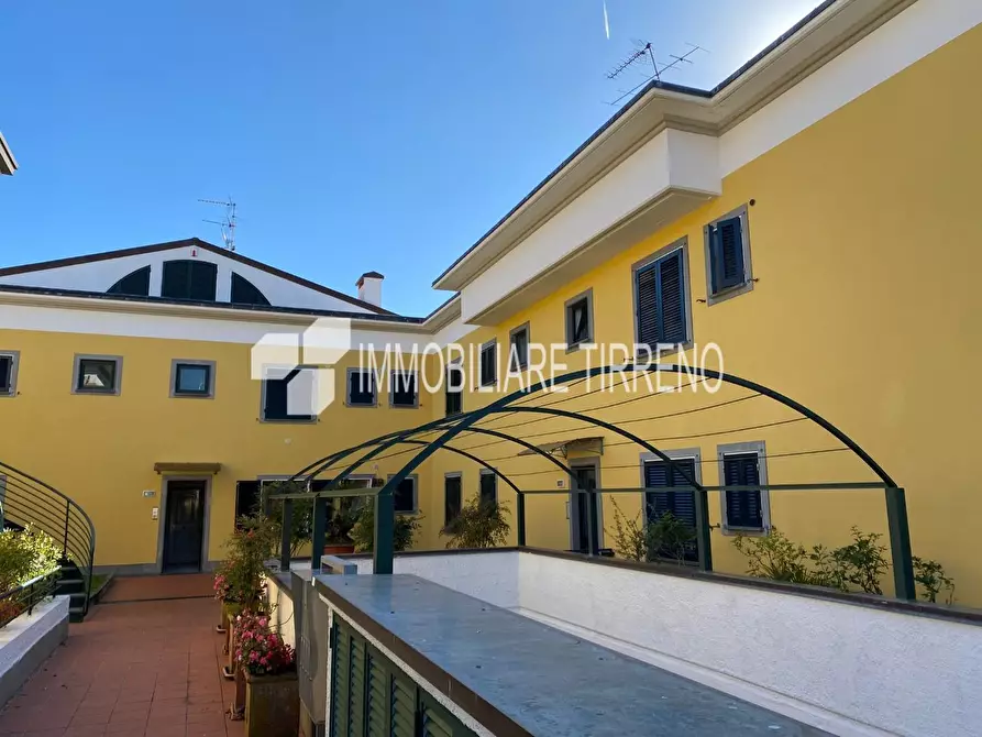 Immagine 1 di Appartamento in affitto  a Massa