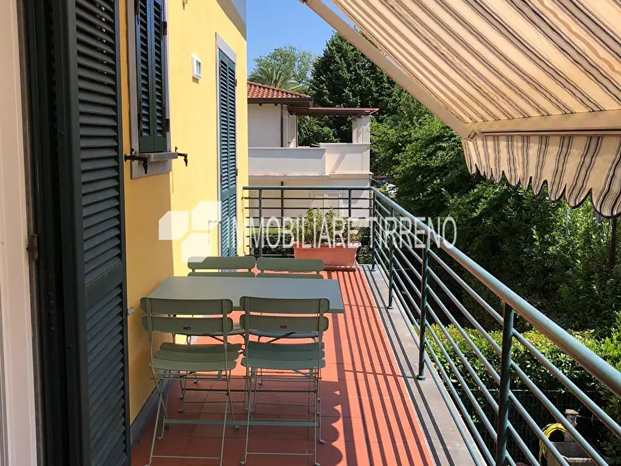 Immagine 13 di Appartamento in affitto  a Massa
