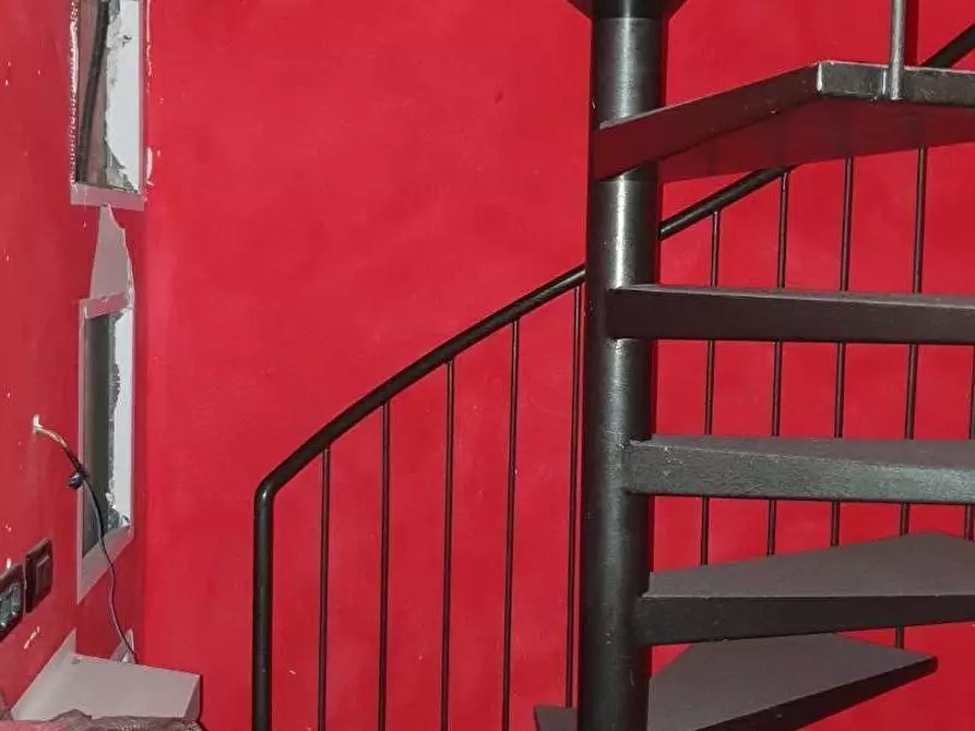 Immagine 6 di Attività commerciale in vendita  a Massa