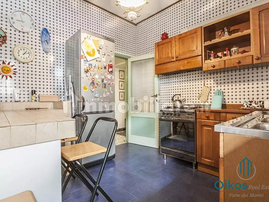 Immagine 2 di Appartamento in vendita  a Forte Dei Marmi