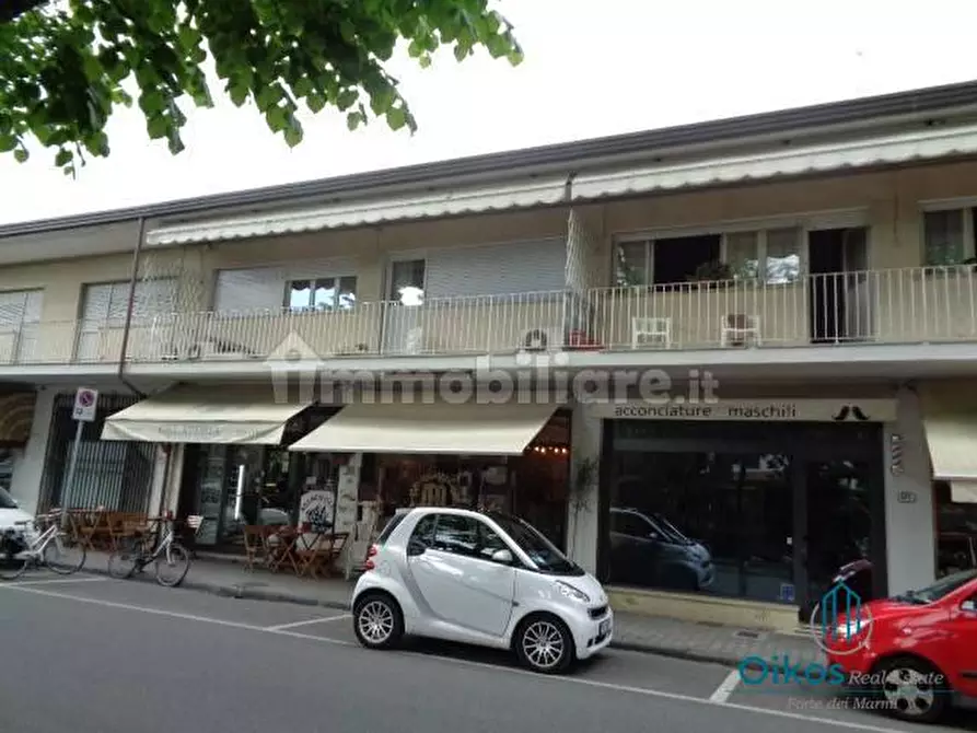 Immagine 9 di Appartamento in vendita  a Forte Dei Marmi