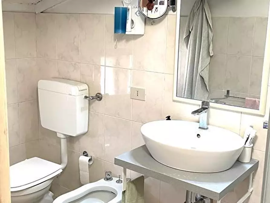 Immagine 10 di Mansarda in vendita  a Forte Dei Marmi