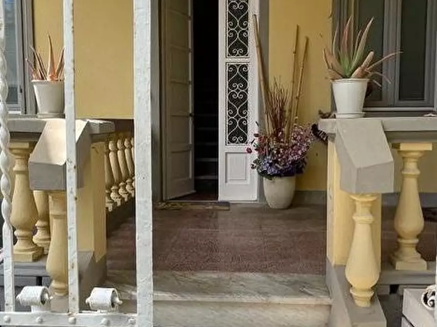 Immagine 14 di Mansarda in vendita  a Forte Dei Marmi