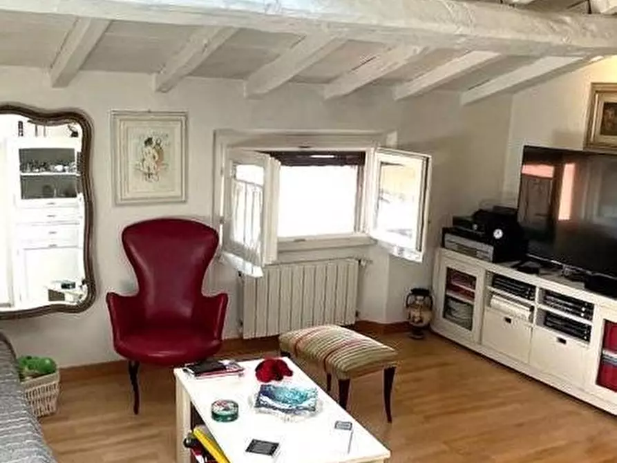 Immagine 3 di Mansarda in vendita  a Forte Dei Marmi