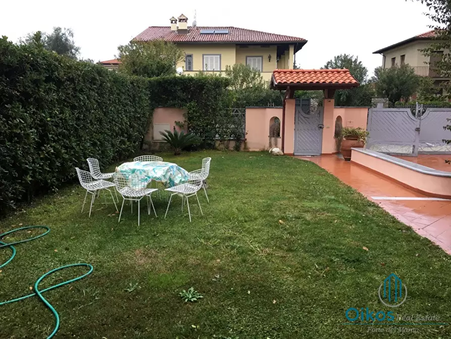 Immagine 2 di Appartamento in affitto  a Forte Dei Marmi
