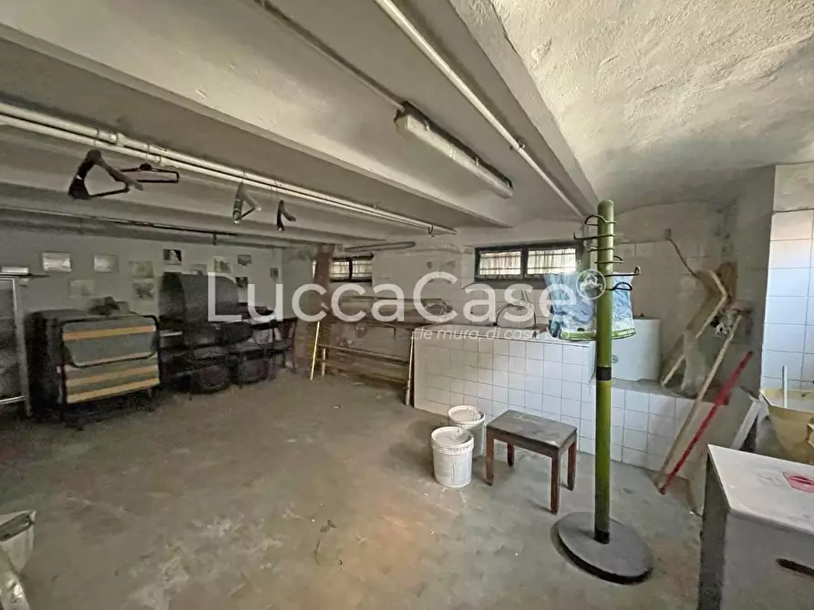 Immagine 26 di Casa indipendente in vendita  a Lucca