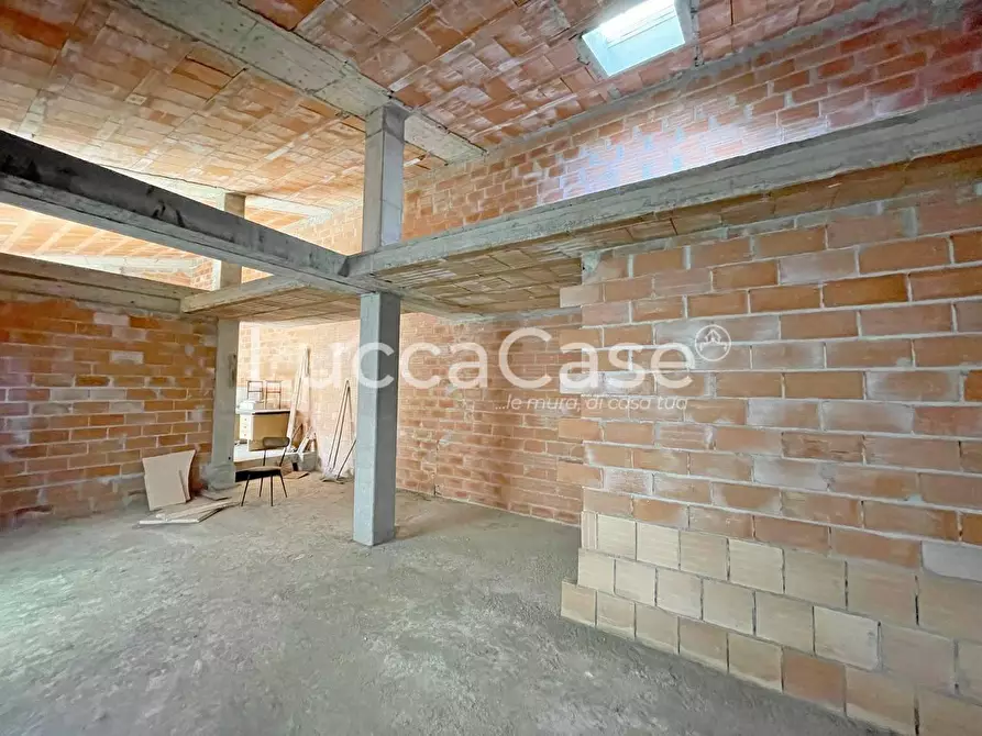 Immagine 20 di Casa indipendente in vendita  a Lucca