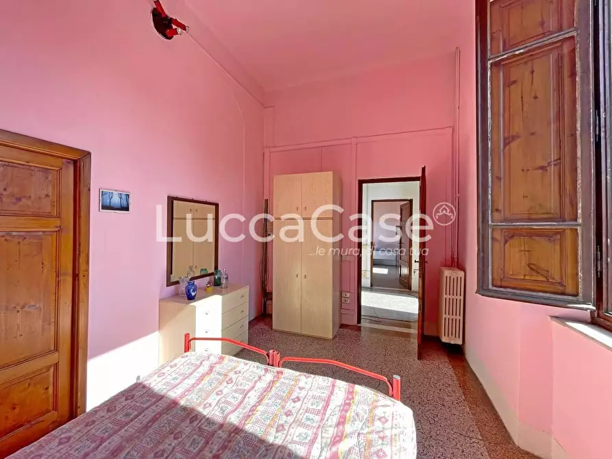 Immagine 14 di Casa indipendente in vendita  a Lucca