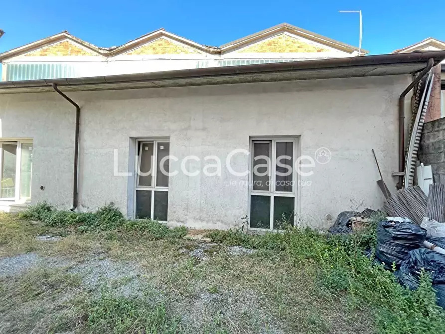 Immagine 25 di Casa indipendente in vendita  a Lucca