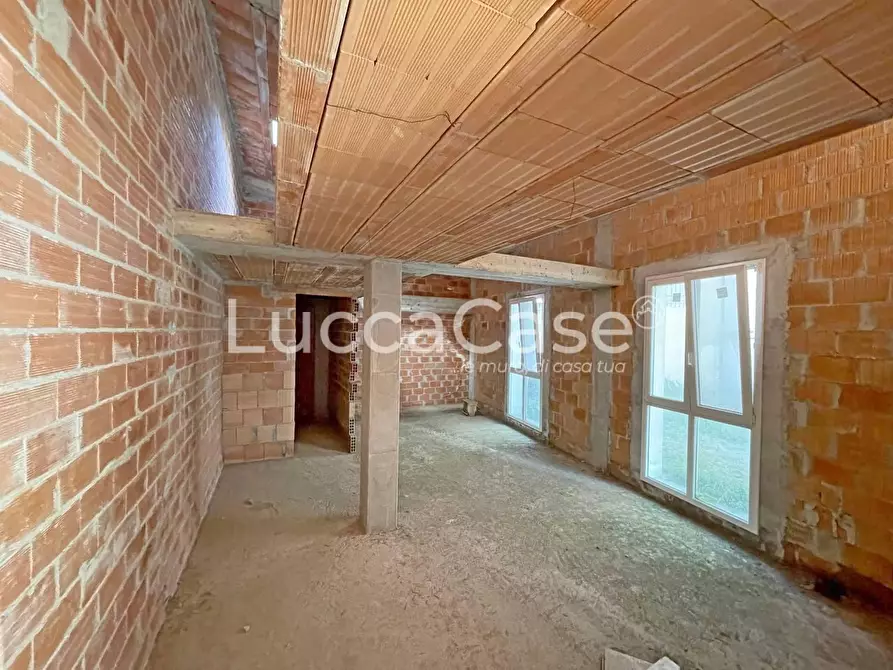 Immagine 21 di Casa indipendente in vendita  a Lucca