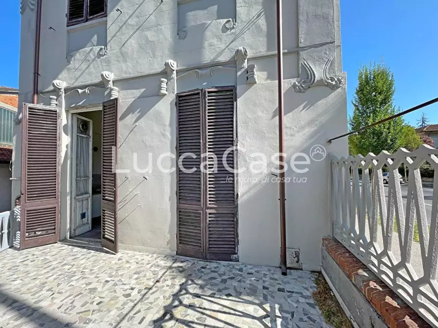 Immagine 7 di Casa indipendente in vendita  a Lucca