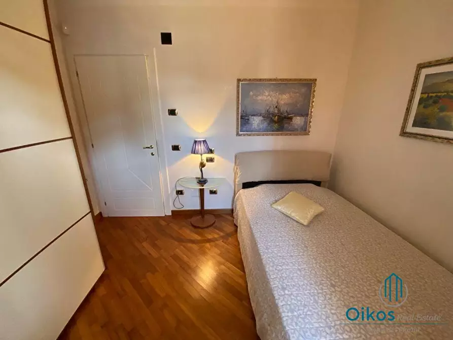 Immagine 21 di Villa in vendita  a Forte Dei Marmi