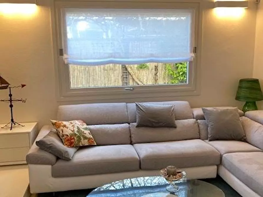 Immagine 2 di Villa in affitto  a Forte Dei Marmi