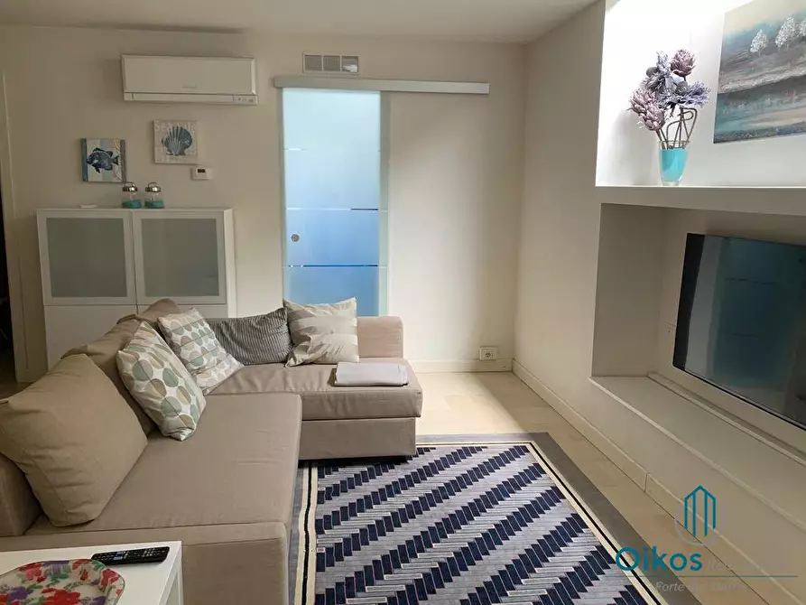 Immagine 6 di Villa in affitto  a Forte Dei Marmi