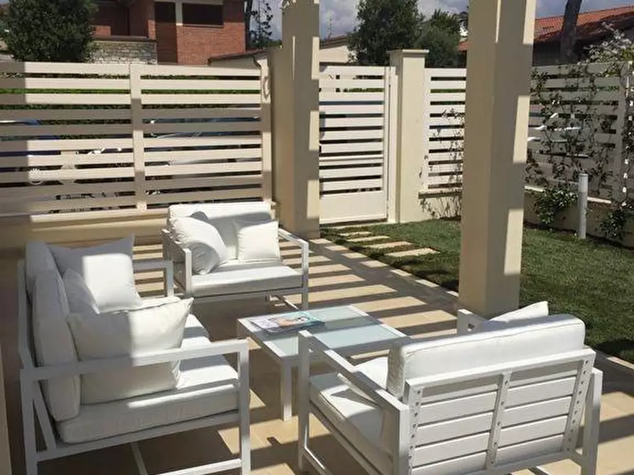 Immagine 23 di Casa bifamiliare in affitto  a Forte Dei Marmi