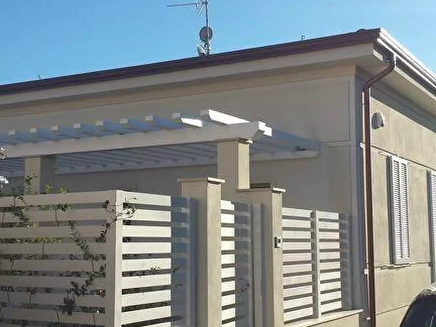 Immagine 26 di Casa bifamiliare in affitto  a Forte Dei Marmi