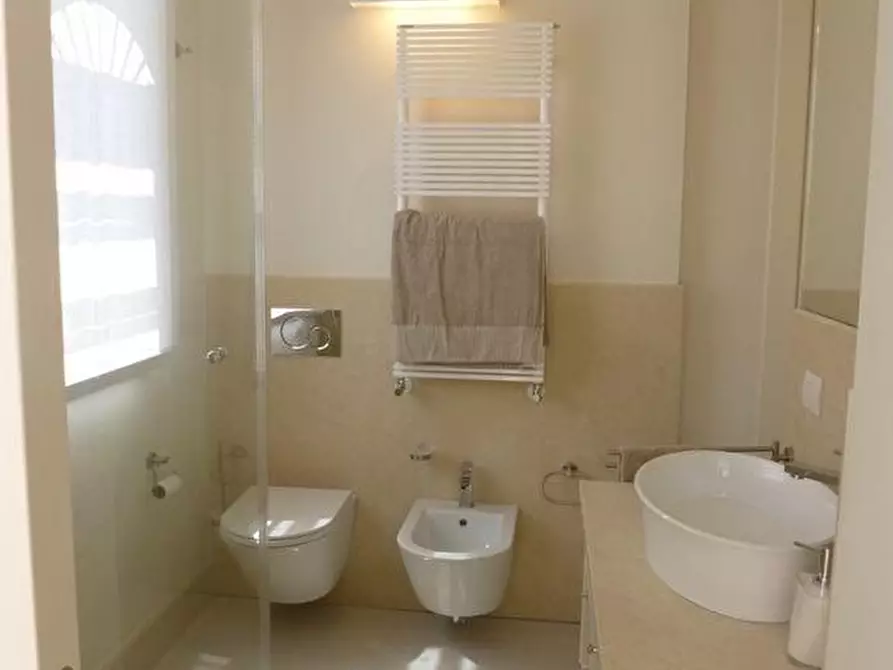 Immagine 18 di Casa bifamiliare in affitto  a Forte Dei Marmi