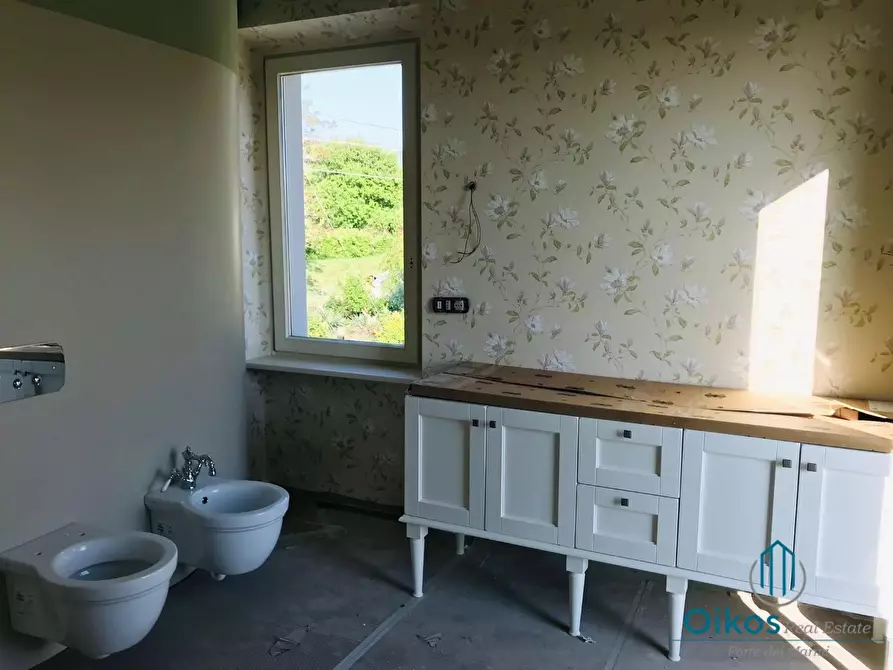 Immagine 16 di Villa in vendita  a Pietrasanta