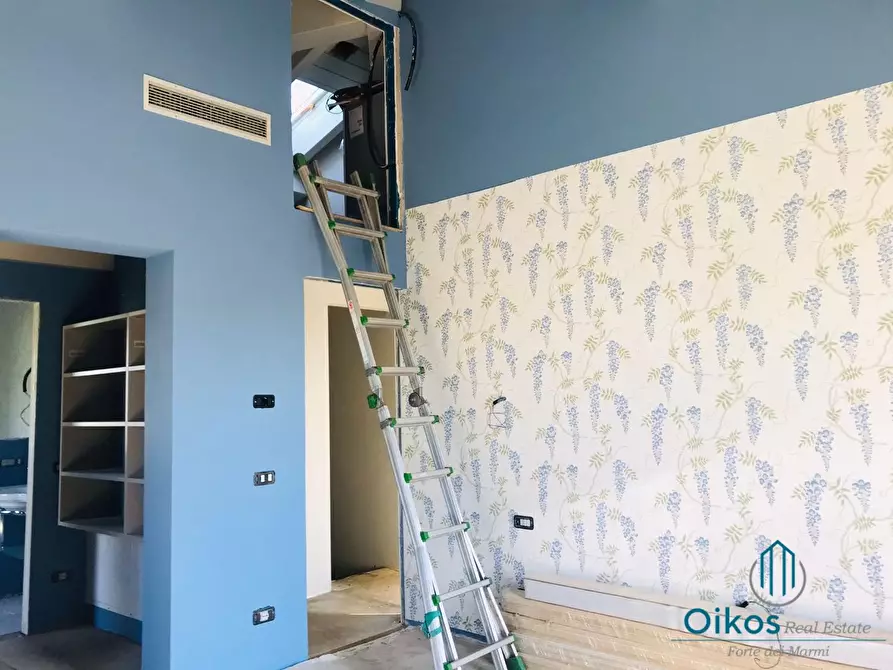 Immagine 17 di Villa in vendita  a Pietrasanta