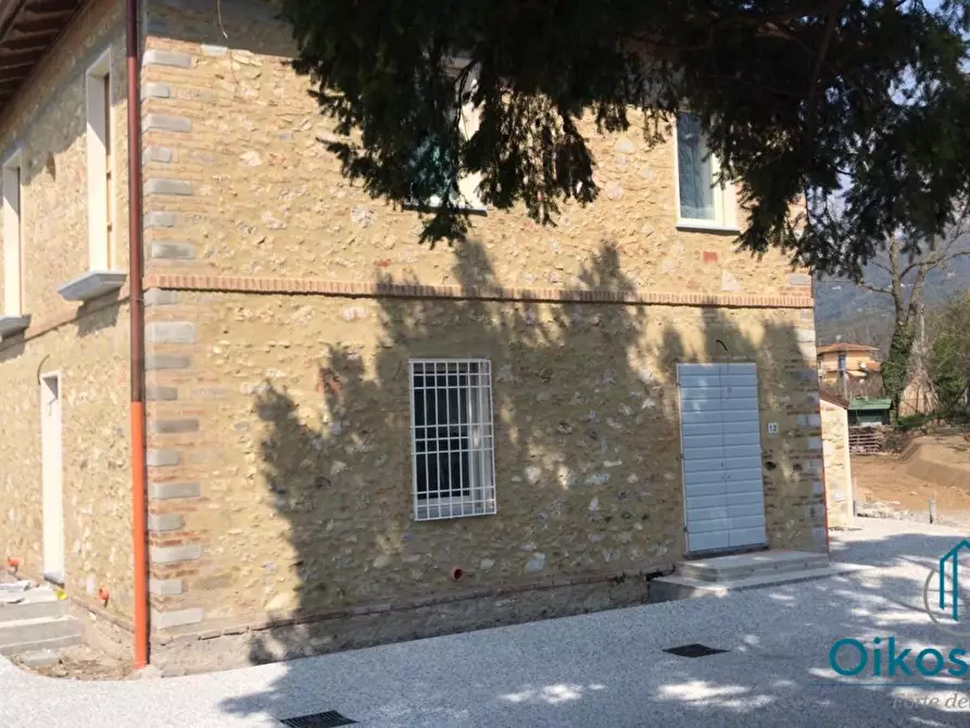 Immagine 6 di Villa in vendita  a Pietrasanta