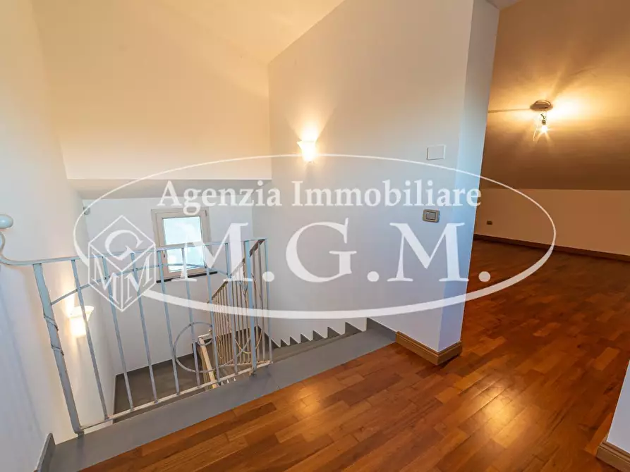 Immagine 25 di Villa in vendita  a Santa Maria A Monte