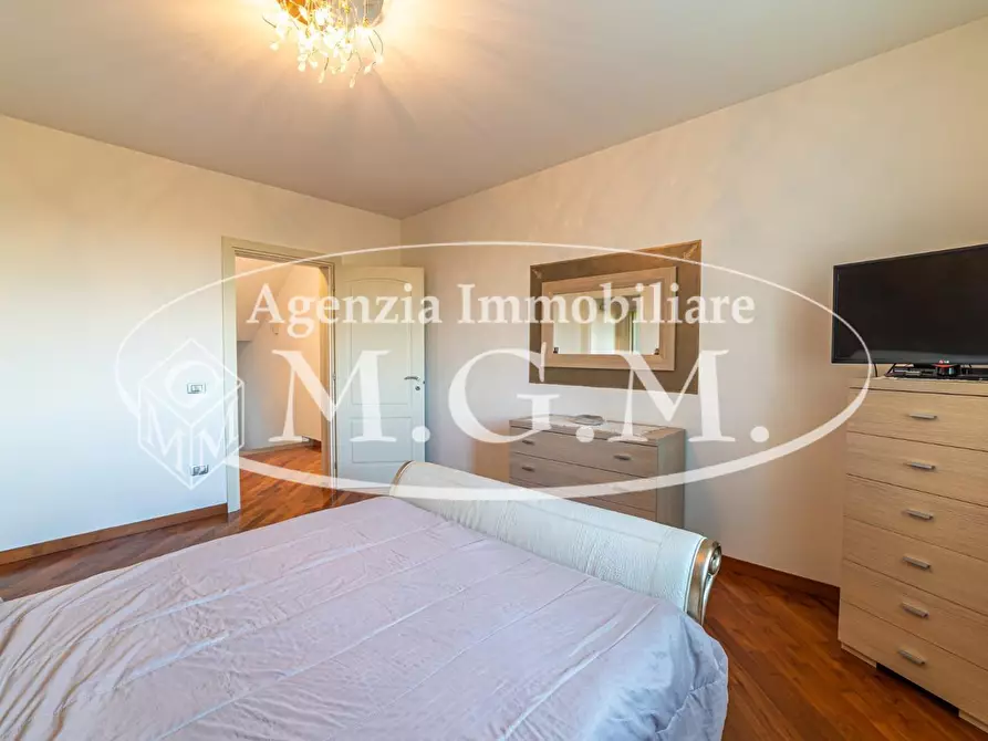 Immagine 16 di Villa in vendita  a Santa Maria A Monte