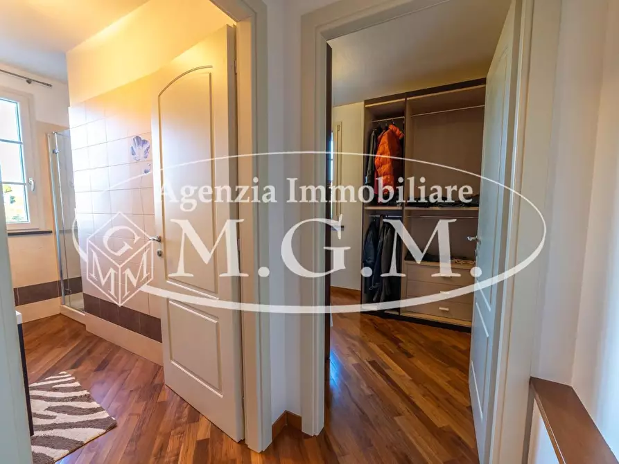 Immagine 17 di Villa in vendita  a Santa Maria A Monte