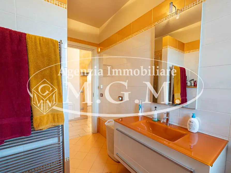 Immagine 10 di Villa in vendita  a Santa Maria A Monte