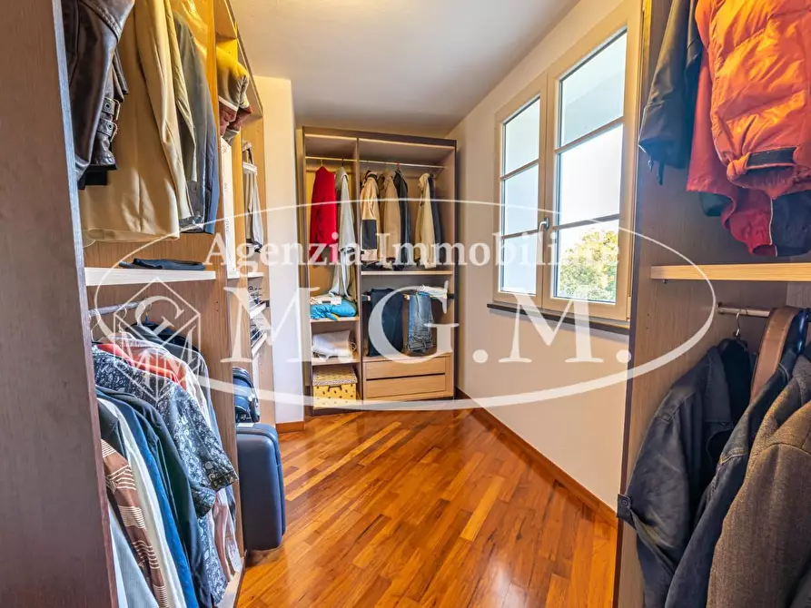 Immagine 19 di Villa in vendita  a Santa Maria A Monte