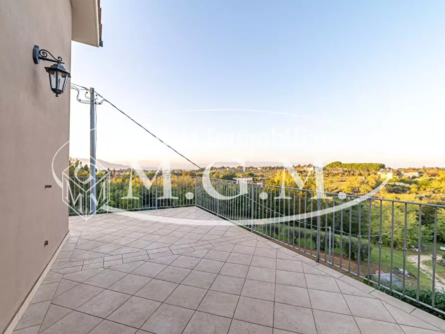 Immagine 23 di Villa in vendita  a Santa Maria A Monte