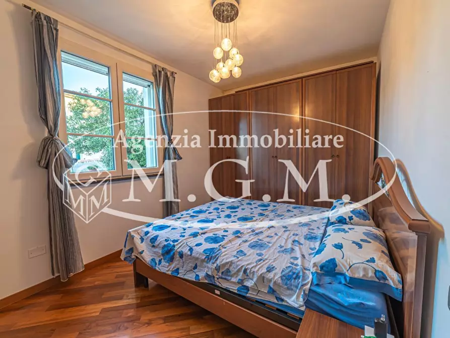Immagine 12 di Villa in vendita  a Santa Maria A Monte
