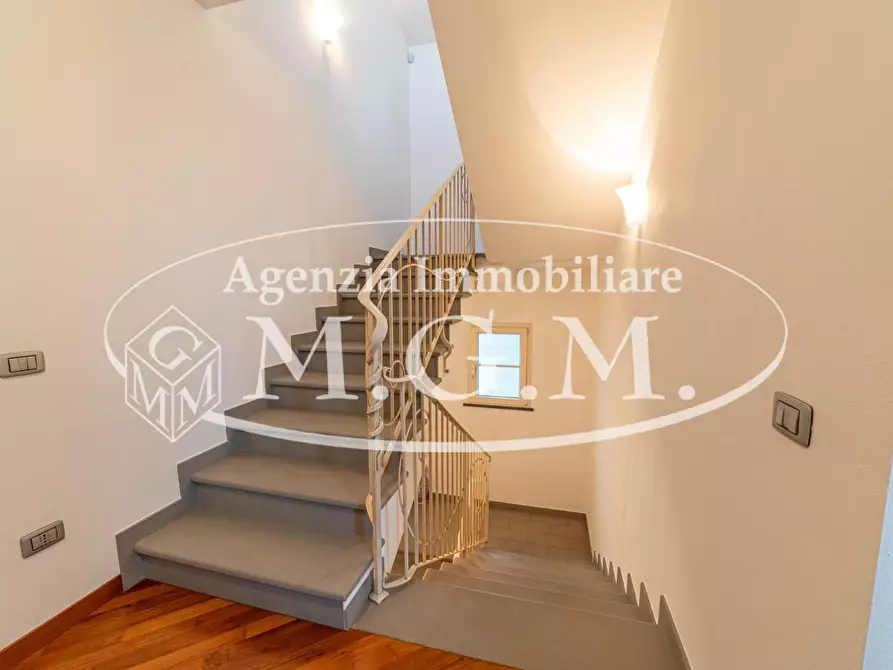 Immagine 24 di Villa in vendita  a Santa Maria A Monte