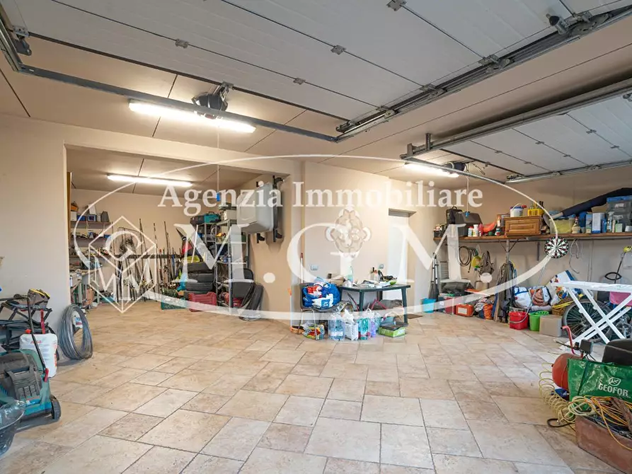 Immagine 38 di Villa in vendita  a Santa Maria A Monte