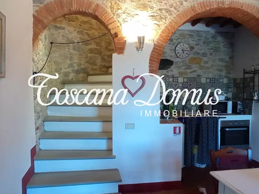 Immagine 20 di Casa colonica in vendita  a Castellina In Chianti