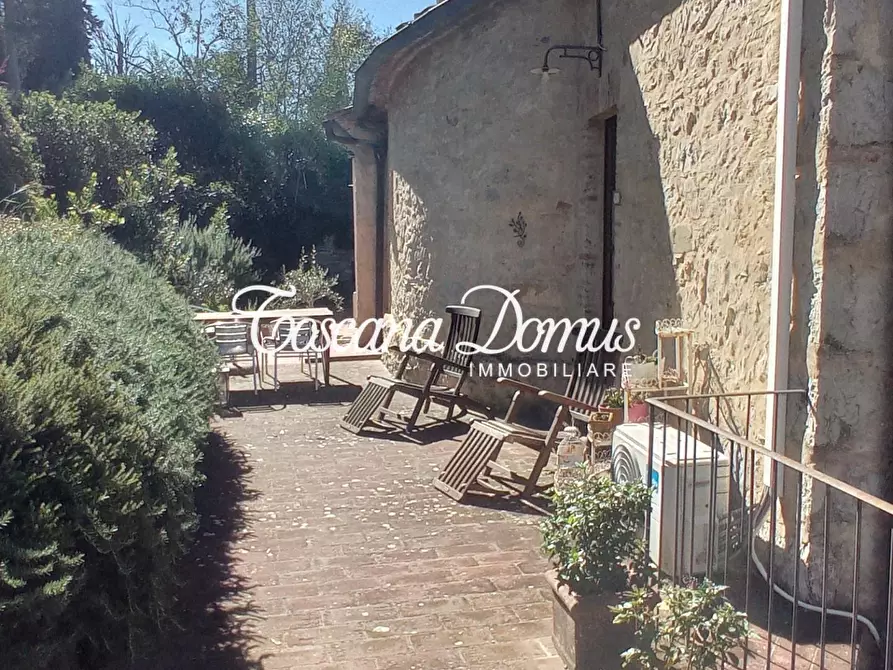 Immagine 31 di Casa colonica in vendita  a Castellina In Chianti