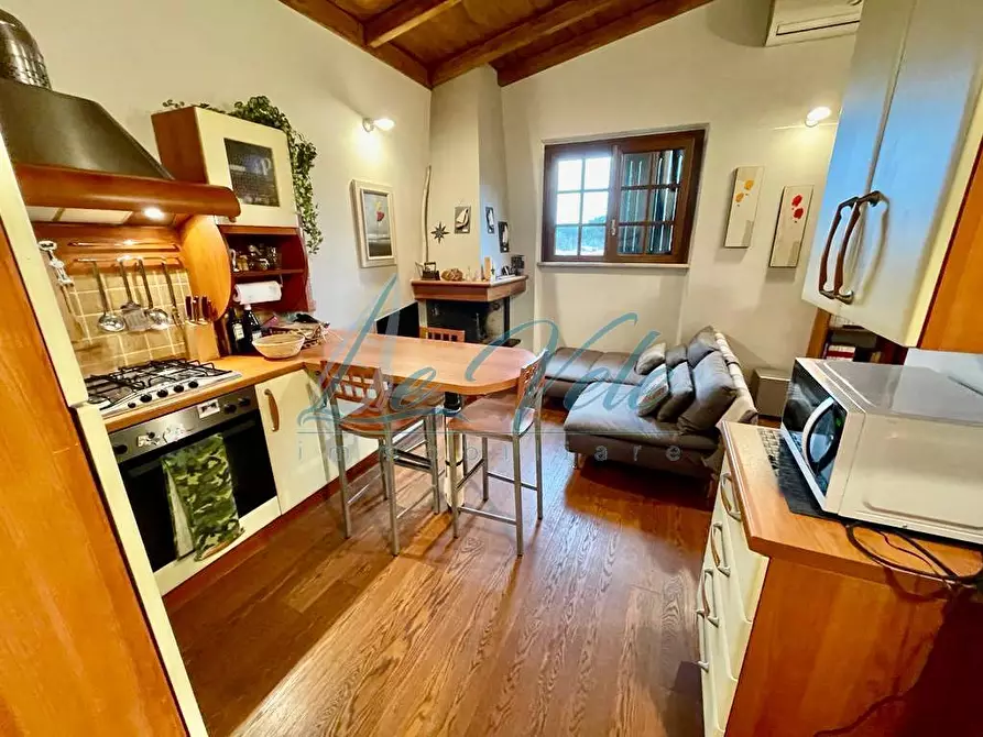 Immagine 5 di Appartamento in vendita  a Massa