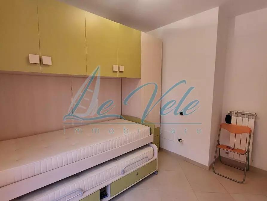 Immagine 6 di Appartamento in vendita  a Massa