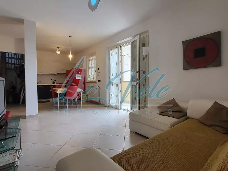 Immagine 3 di Appartamento in vendita  a Massa