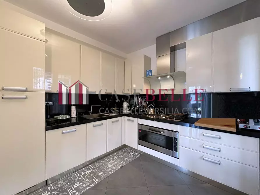 Immagine 9 di Villetta a schiera in vendita  a Massa