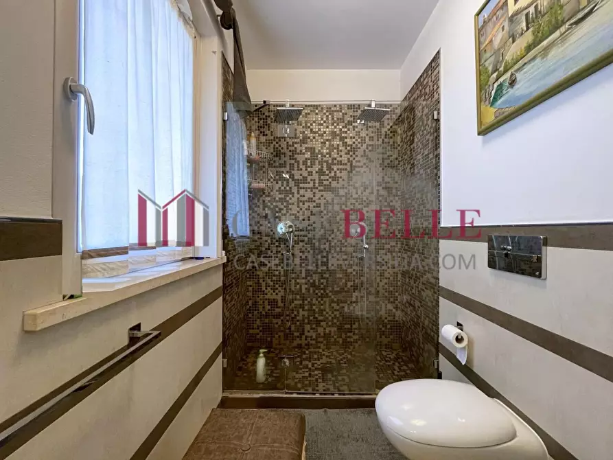 Immagine 25 di Villetta a schiera in vendita  a Massa