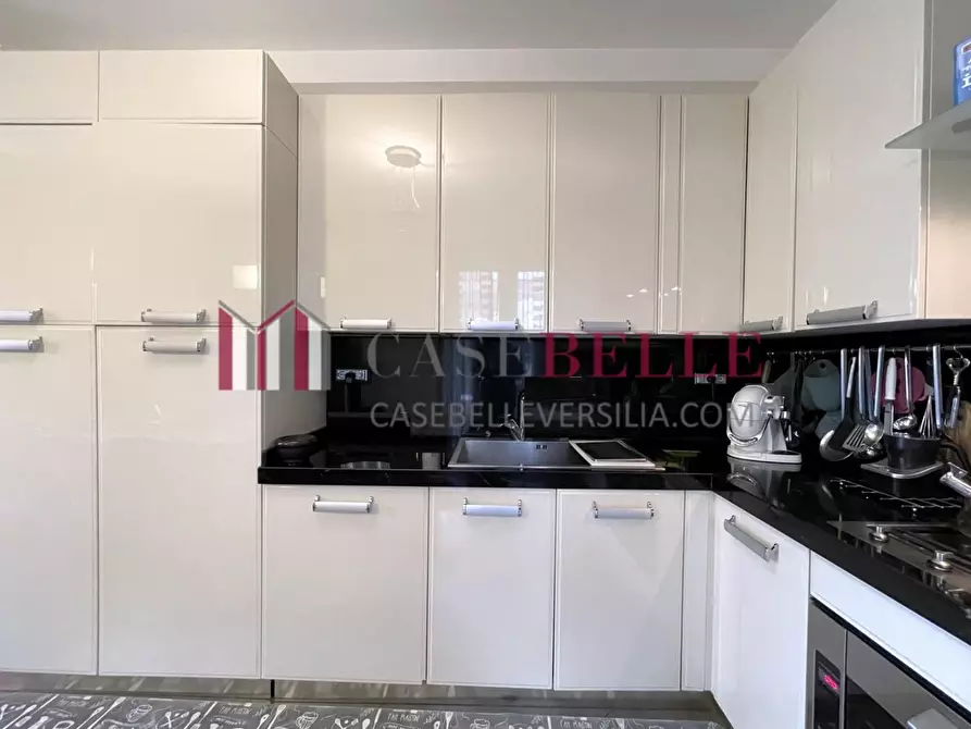 Immagine 10 di Villetta a schiera in vendita  a Massa