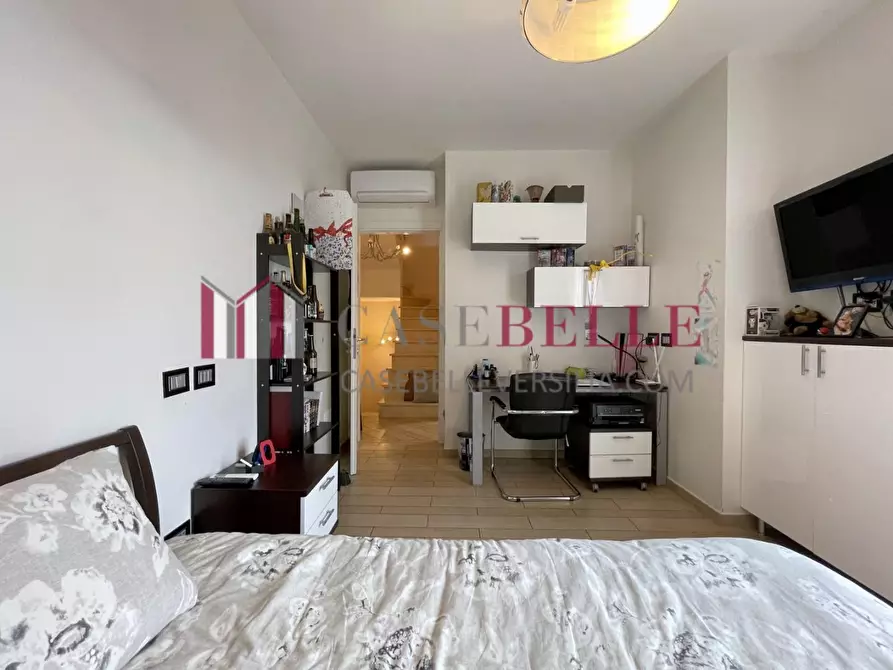 Immagine 36 di Villetta a schiera in vendita  a Massa